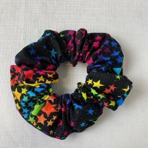 Scrunchie Rainbow Star Print (2)